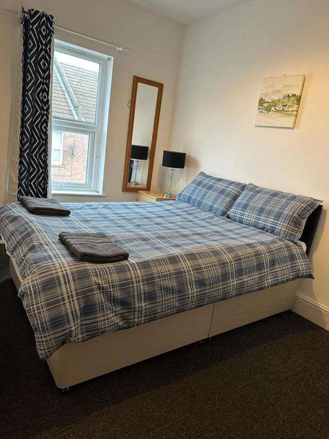 Luton Home Near Airport Private & Shared Bathroom Option Zewnętrze zdjęcie