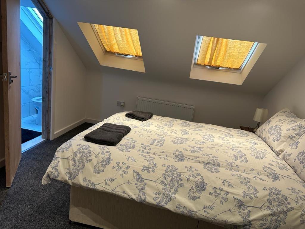 Luton Home Near Airport Private & Shared Bathroom Option Zewnętrze zdjęcie