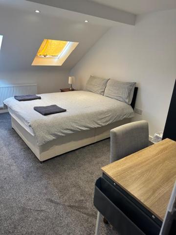 Luton Home Near Airport Private & Shared Bathroom Option Zewnętrze zdjęcie
