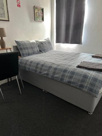 Luton Home Near Airport Private & Shared Bathroom Option Zewnętrze zdjęcie
